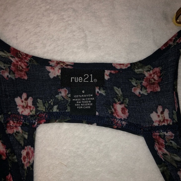 Floral print tank top - Picture 3 of 3